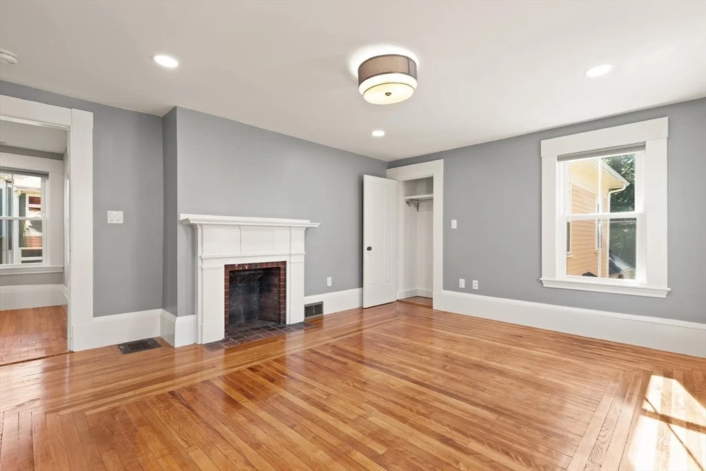 Photo of 70 School St