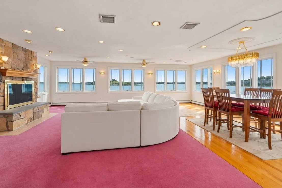 Photo of 125 Edgewater Drive