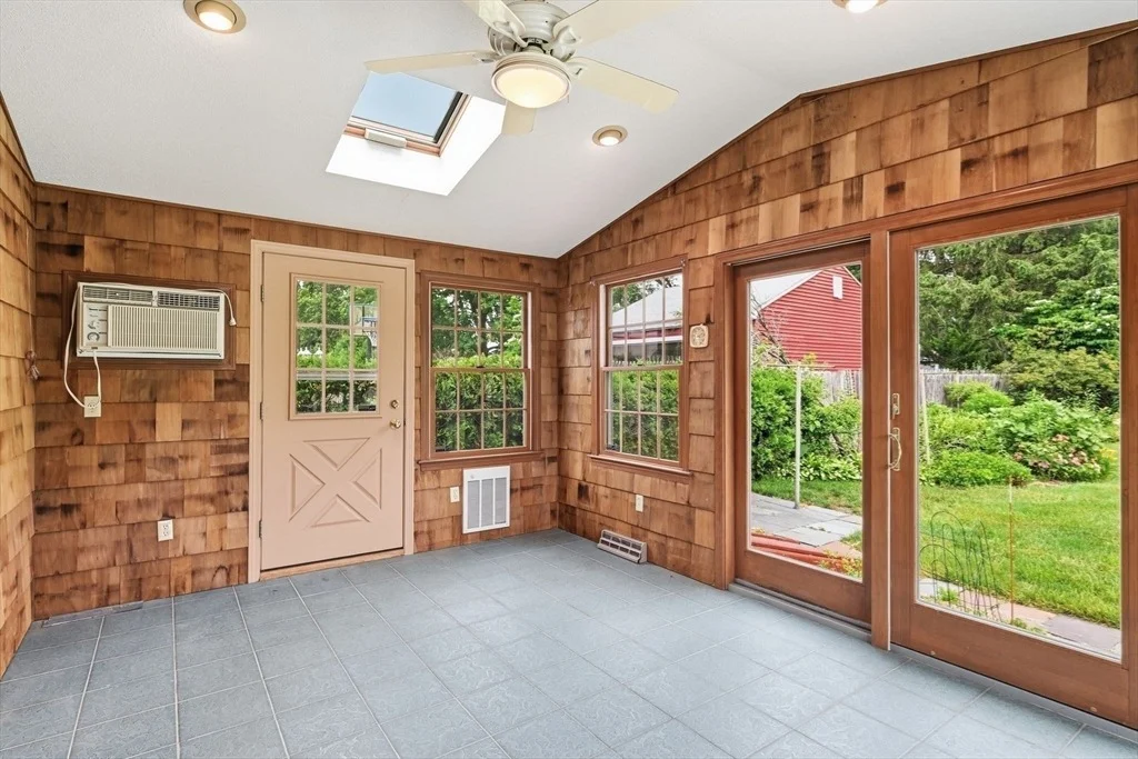Photo of 47 Fenway Dr