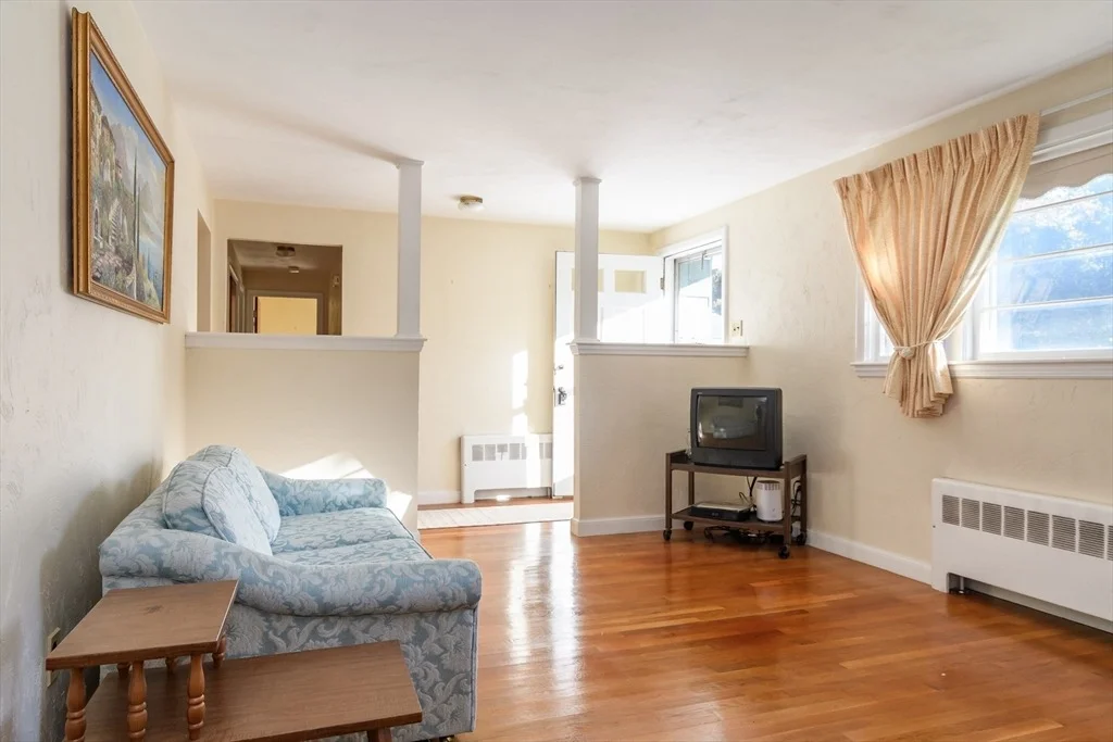 Photo of 124 Juniper Drive