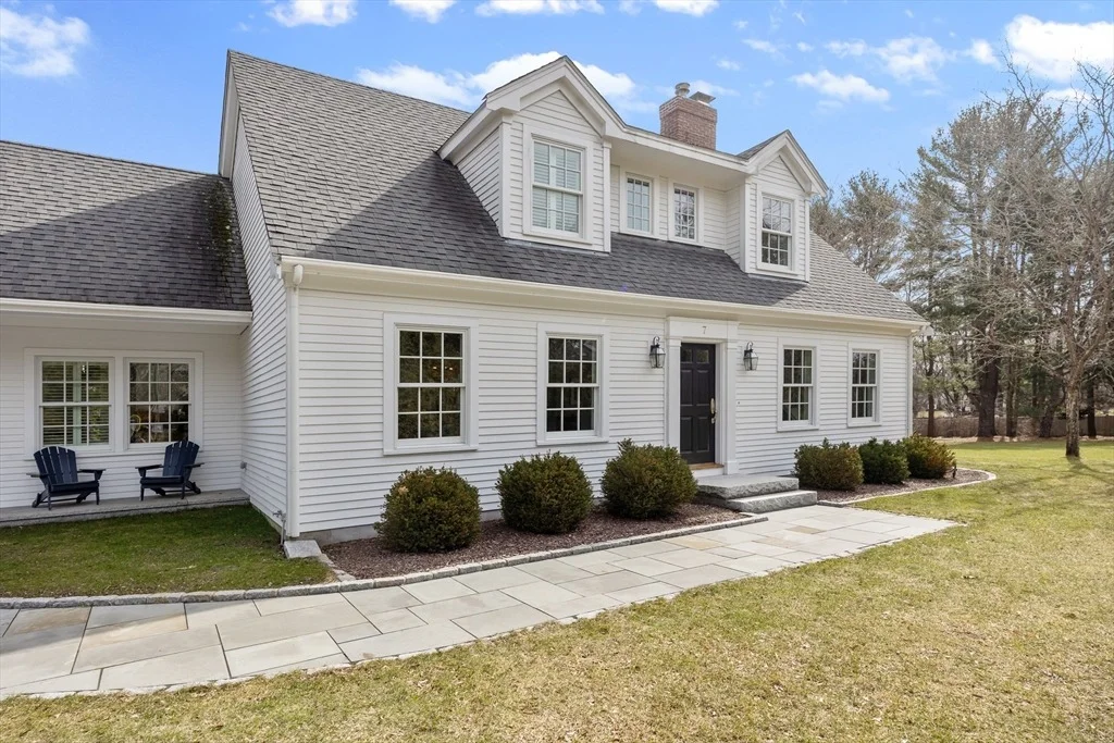 Photo of 7 Spring Ln