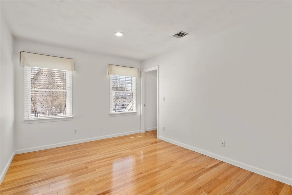 Photo of 48 Algonquian Dr