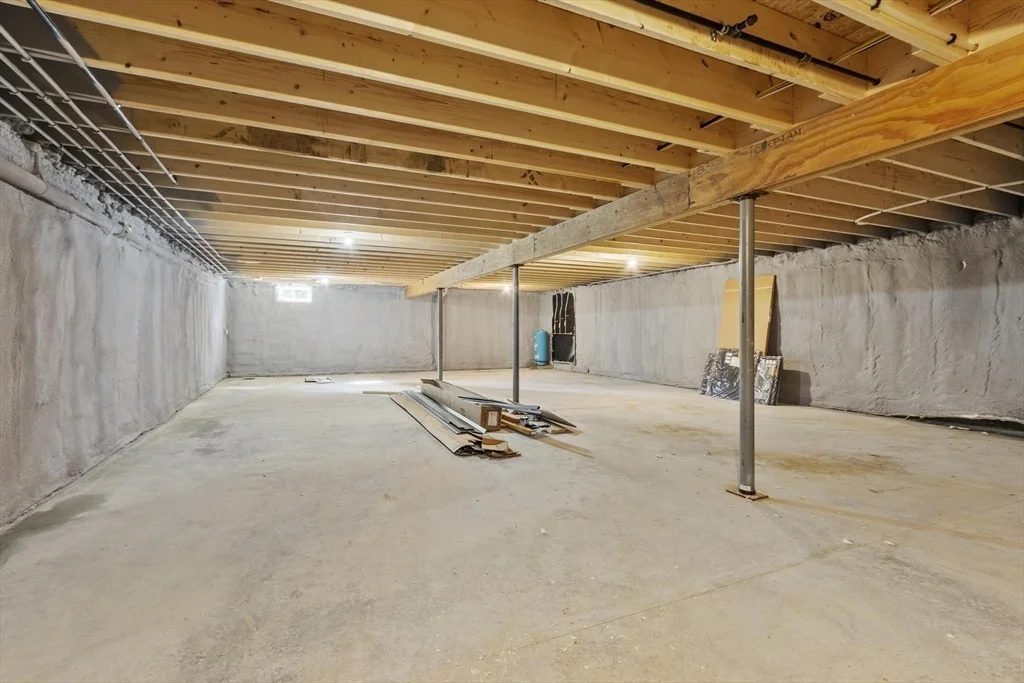 Photo of 275 State Rd