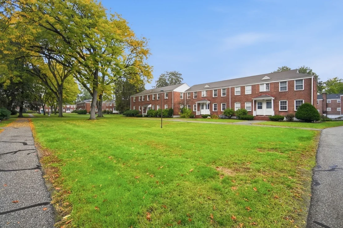 Photo of Unit 2A at 467 Cold Spring Avenue