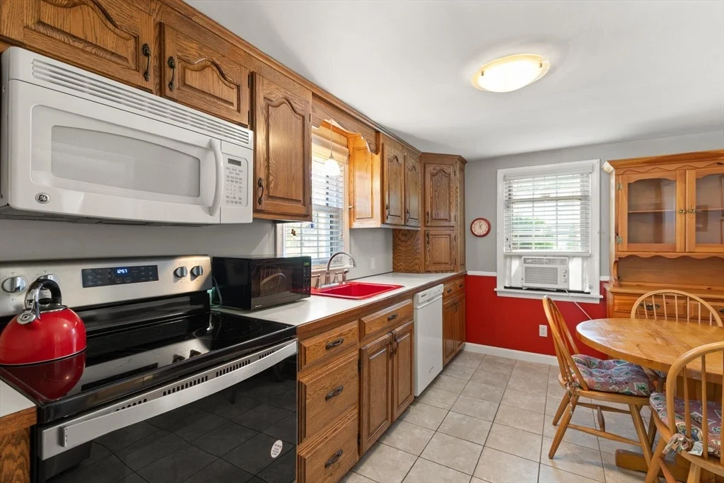 Photo of 100 Pleasant Street