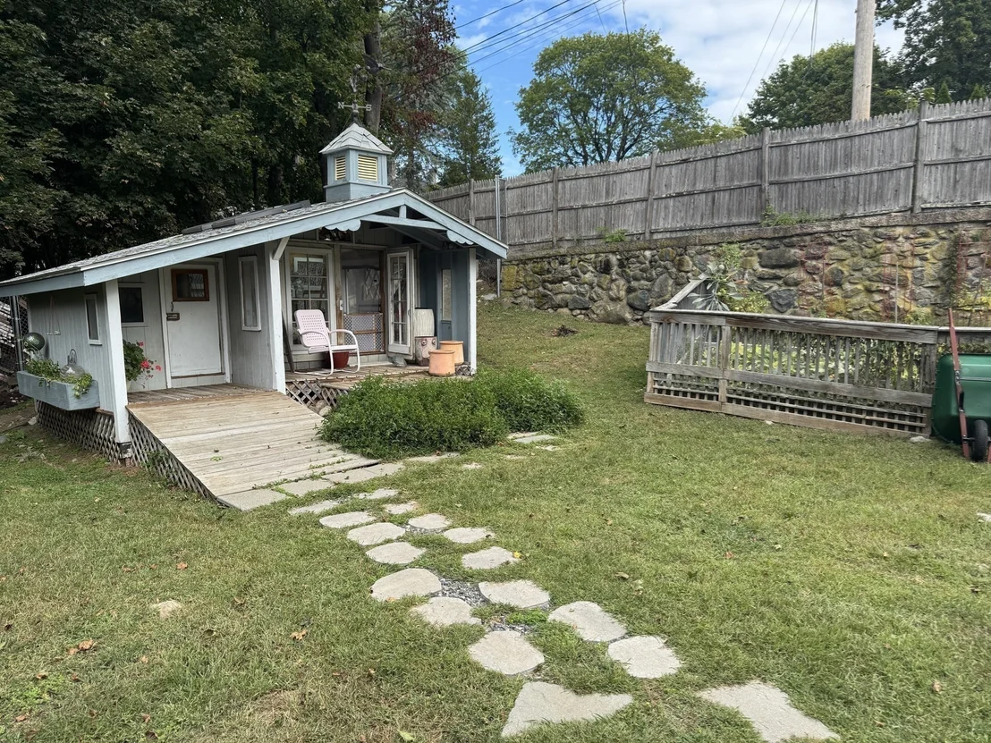 Photo of 5 Hillside St.