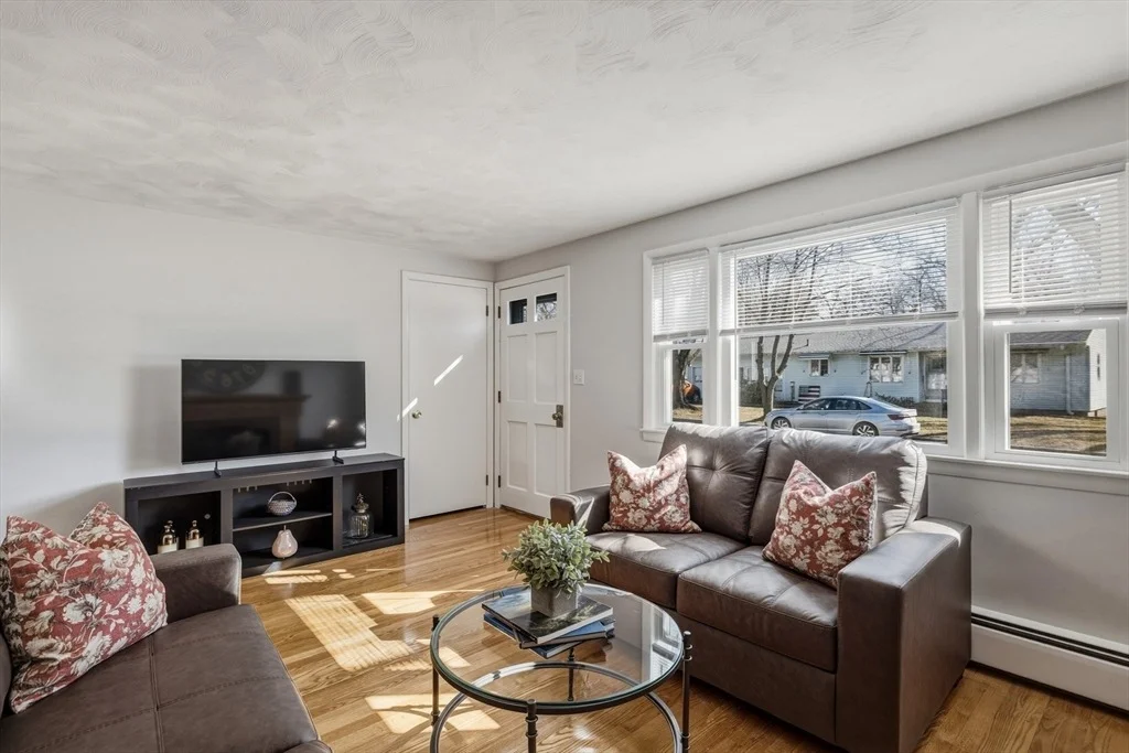 Photo of 46 Lakevilla Ave