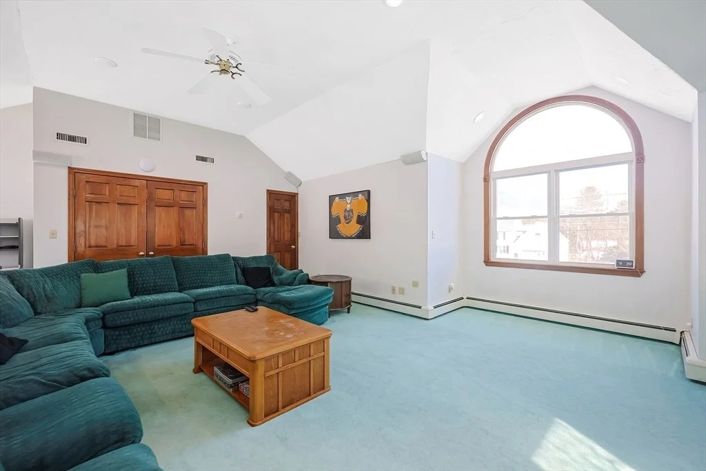 Photo of 10 Pond St