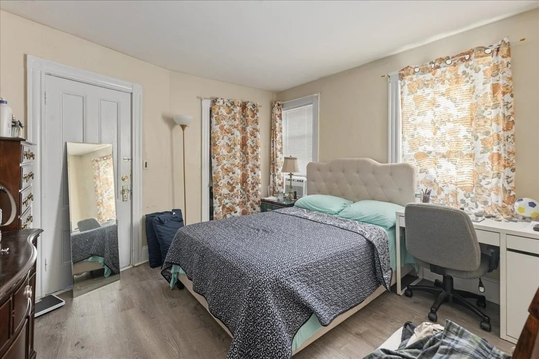 Photo of 33 Ninth Ave