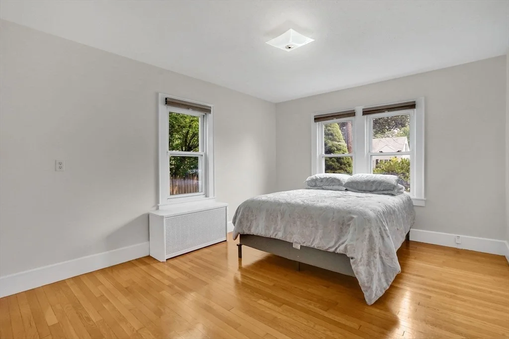 Photo of 76 Roosevelt Ave