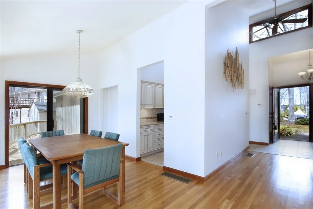 Photo of 60 Redwood Cir