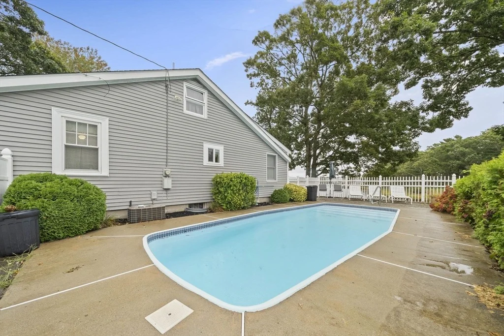 Photo of 15 Broadmarsh Ave