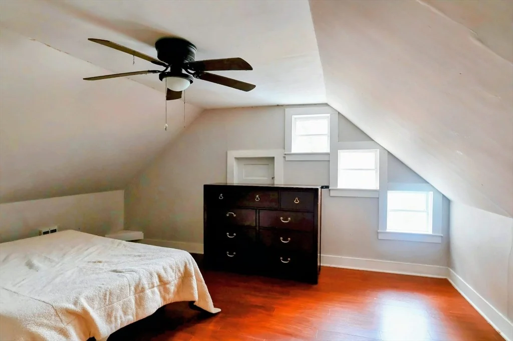 Photo of 98 Drury Ave