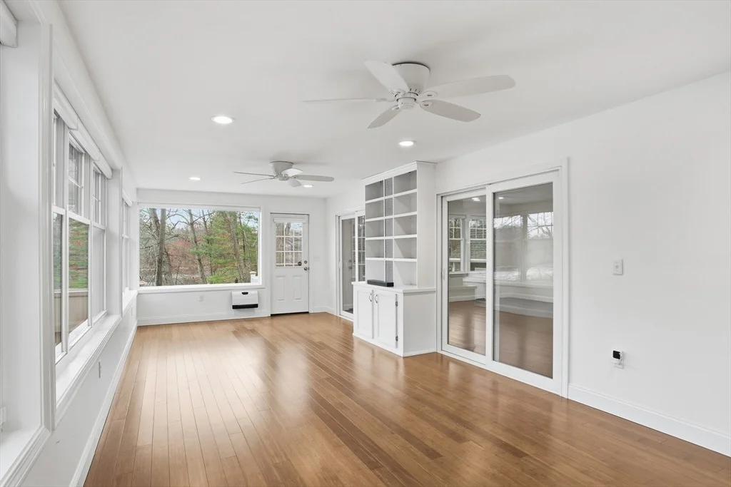 Photo of 284 Whiley Rd