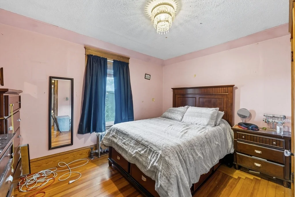 Photo of 25 Jillson Ave