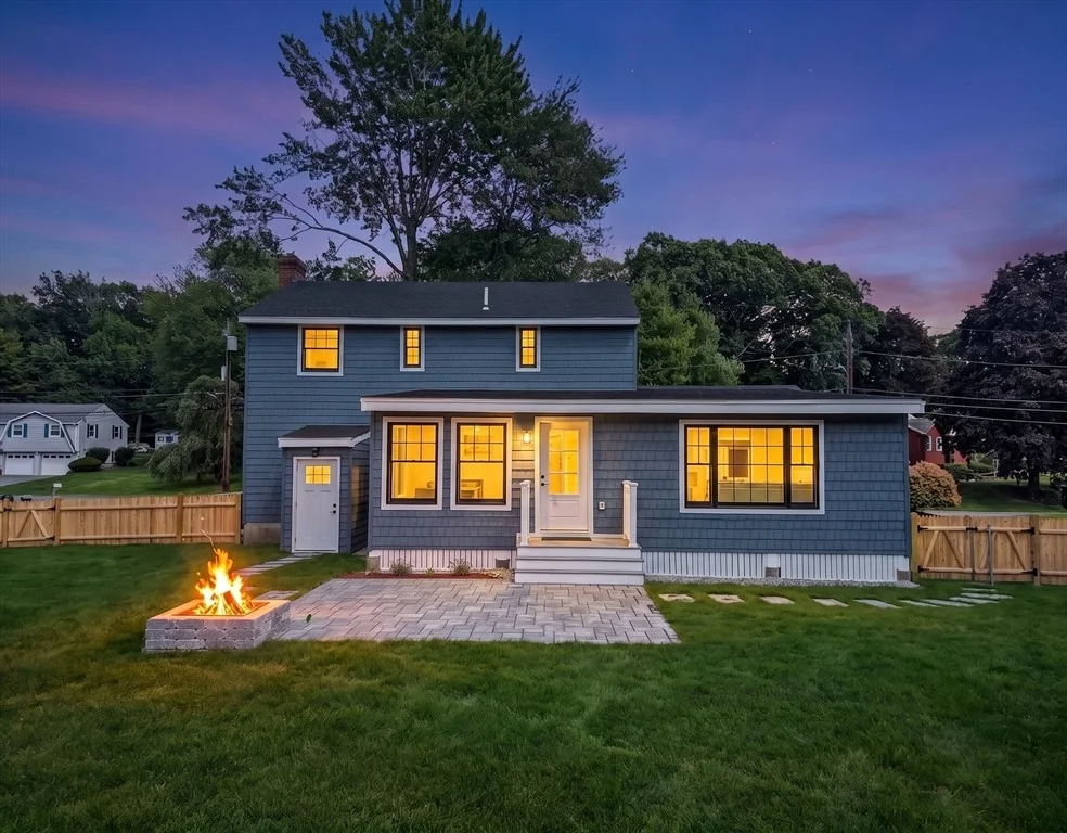 Photo of 28 Fieldstone Dr