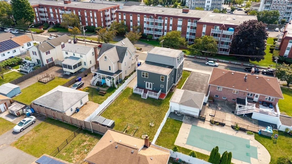Photo of 89 Devir St