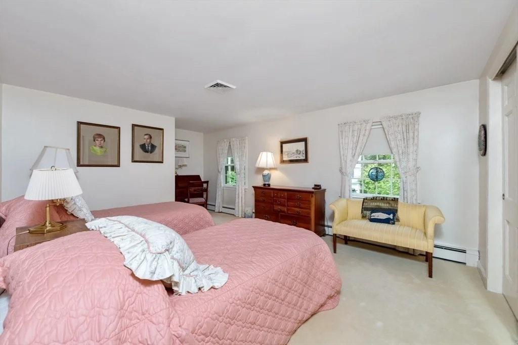 Photo of 5 Cape Cod Ln
