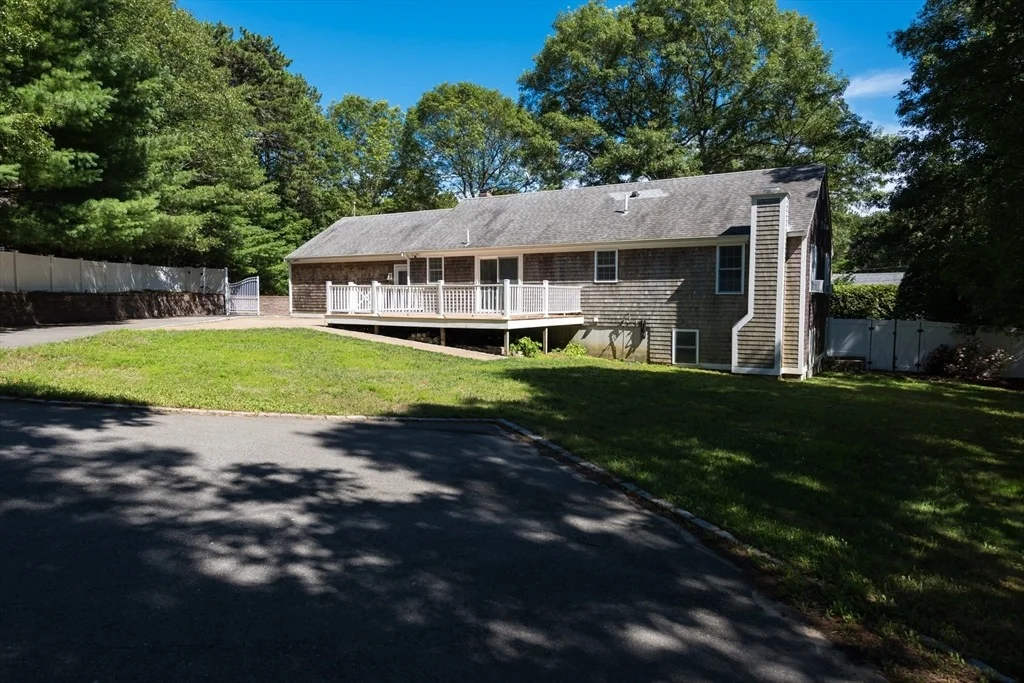 Photo of 35 Sharon Cir
