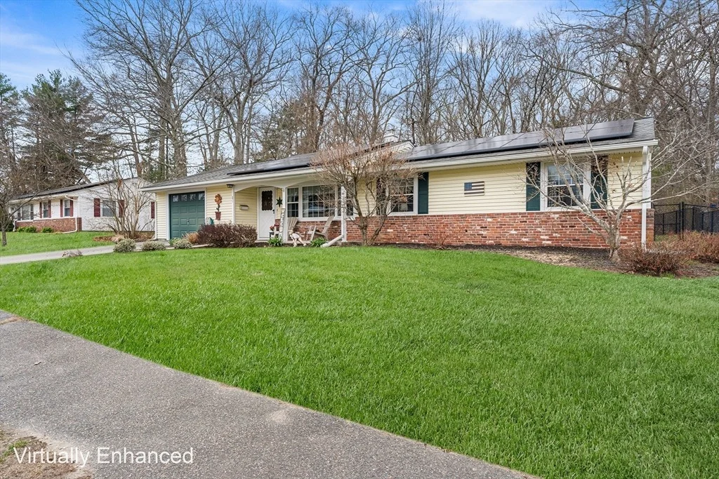 Photo of 271 Shirley Dr