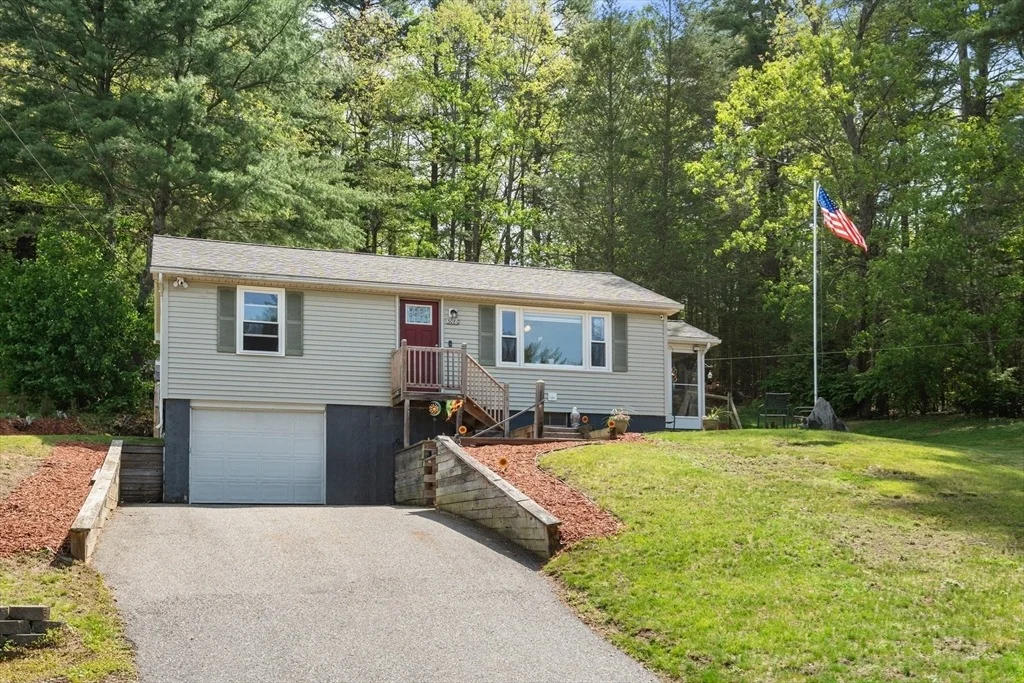 Photo of 3080 Hillside Dr