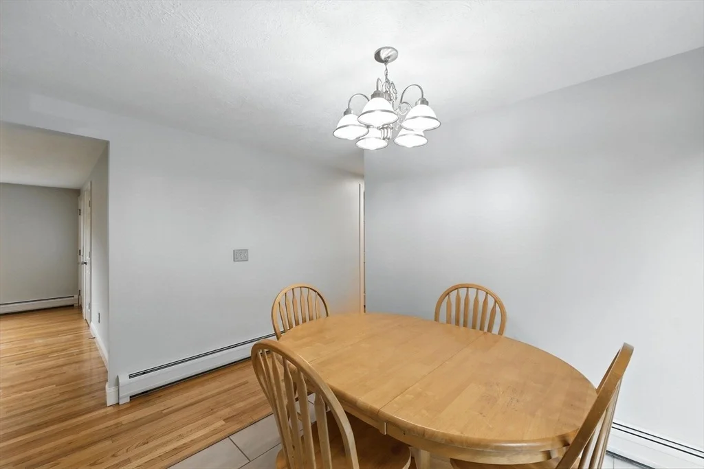 Photo of 6 Oakridge Cir