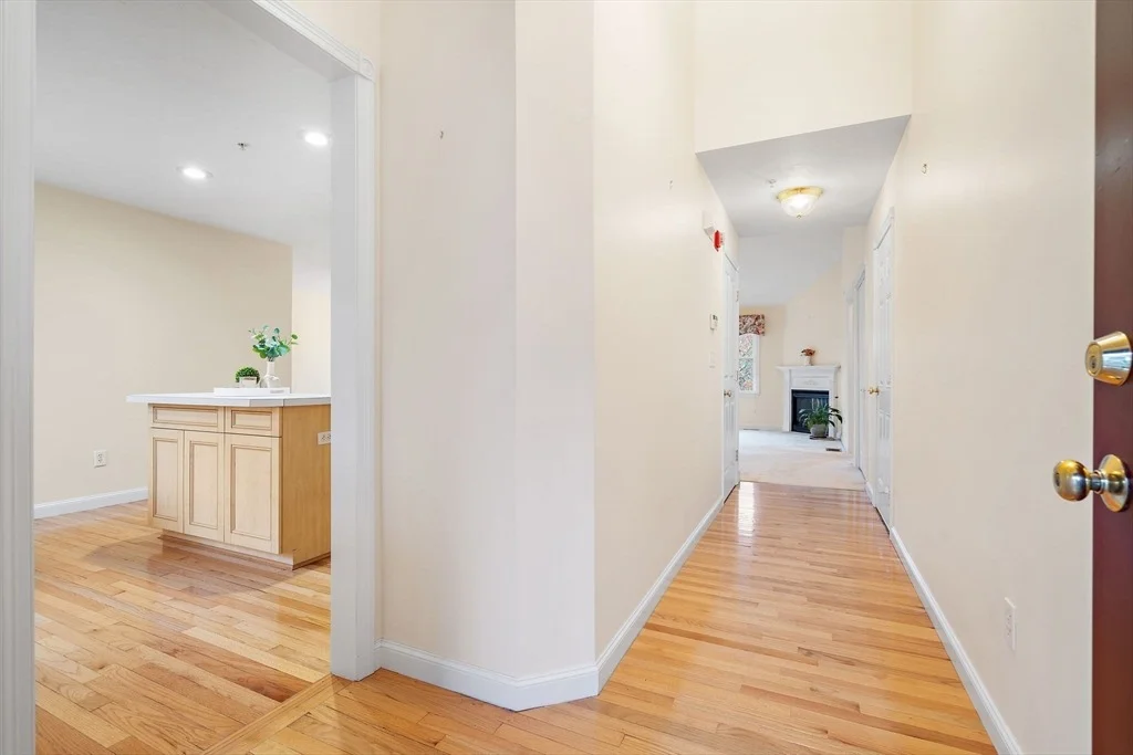 Photo of Unit E at 7E Strawberry Lane