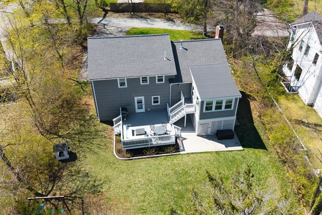 Photo of 72 Oakcrest Rd
