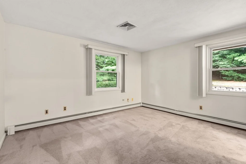 Photo of 6 Paulette Dr