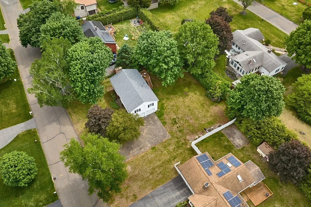 Photo of 10 Robin Rd