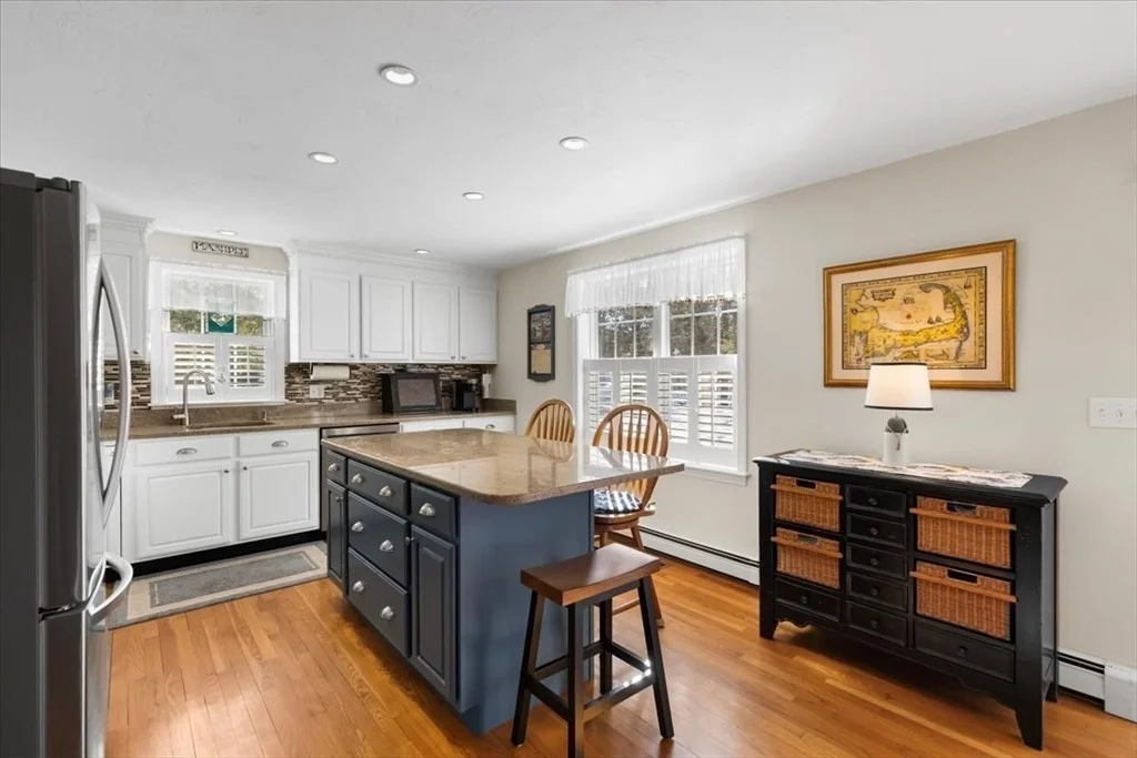 Photo of 12 Quashnet Woods Dr
