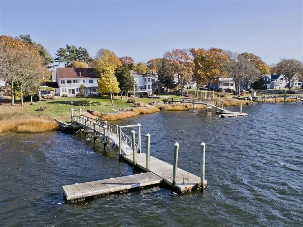 Photo of 62 Riverside Dr
