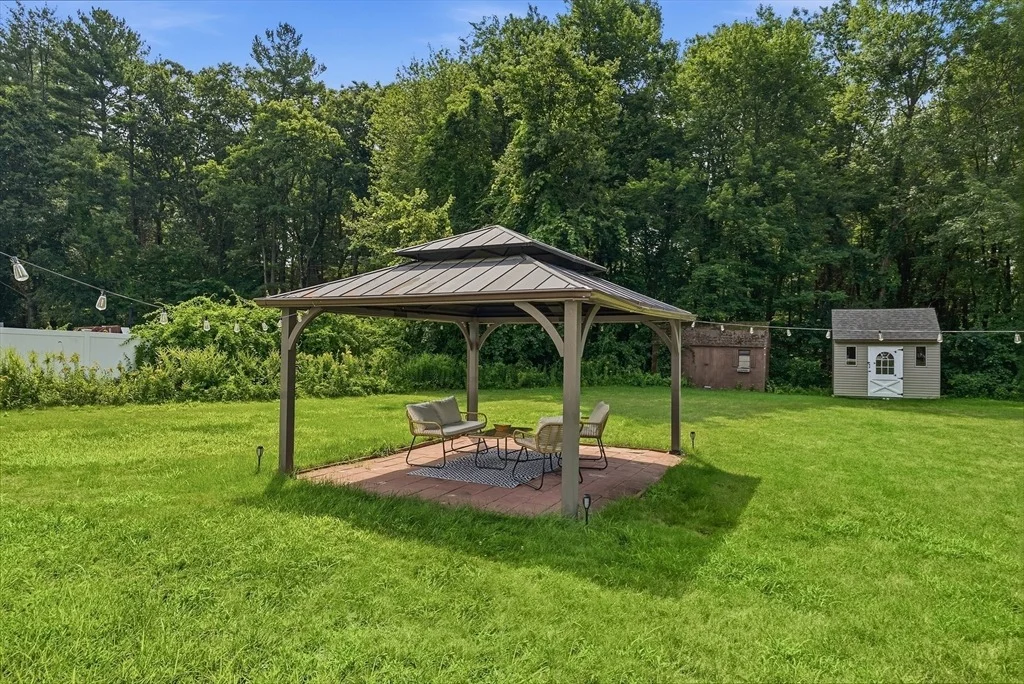 Photo of 38 Ruthellen Rd