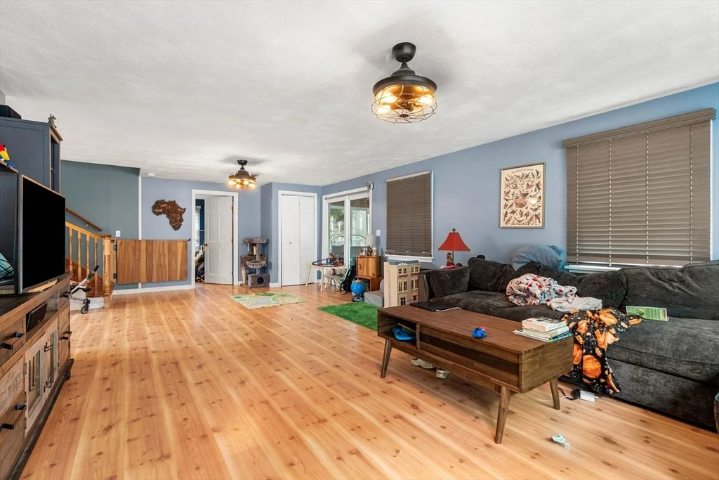 Photo of 8 Windsor Ln