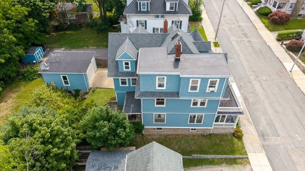 Photo of 330 Lincoln Ave
