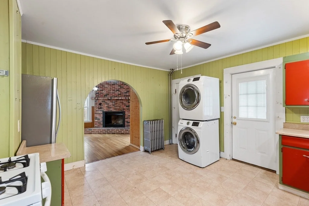 Photo of 105 Centennial Ave