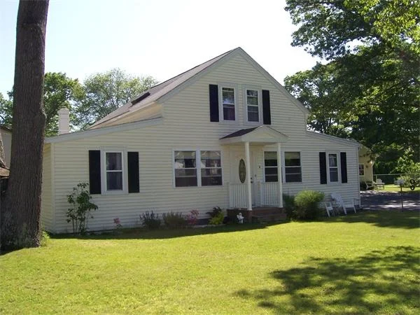 Photo of 4 Oakland Dr