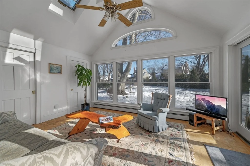 Photo of 11 Everett Paine Boulevard