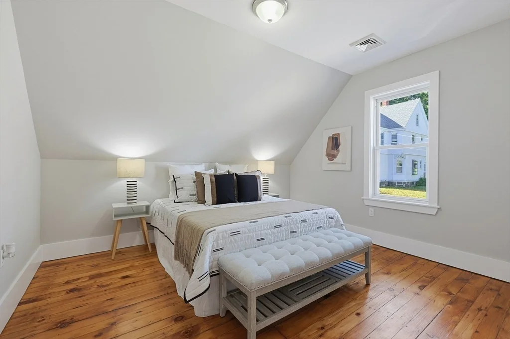 Photo of 26 Pleasant St