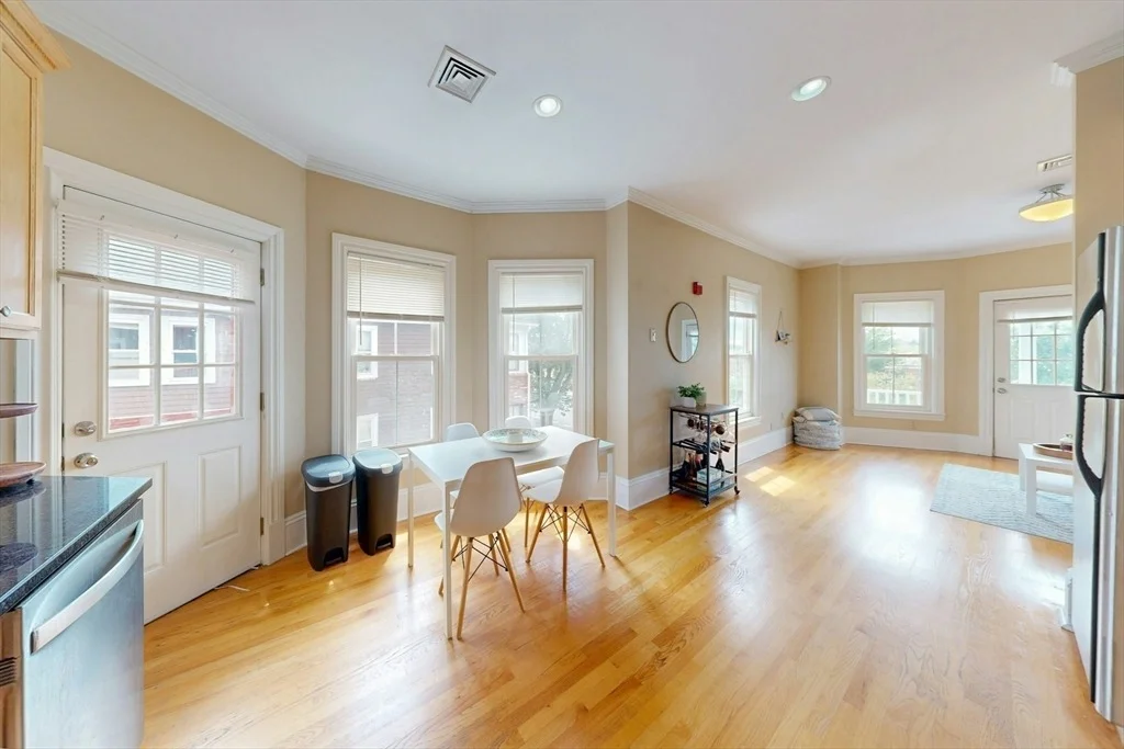 Photo of Unit A2 at 561 Broadway