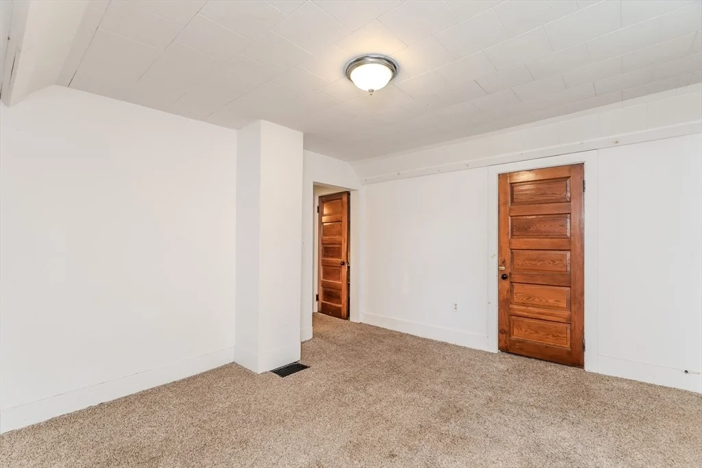 Photo of 52 Maple St