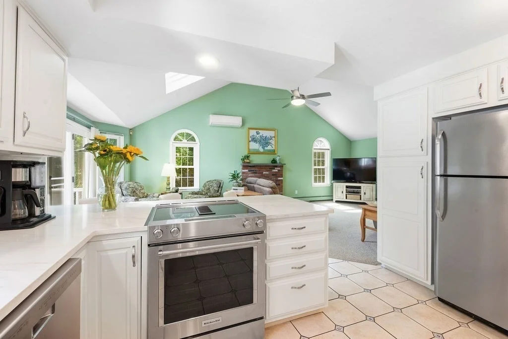 Photo of 18 Fredric Ln