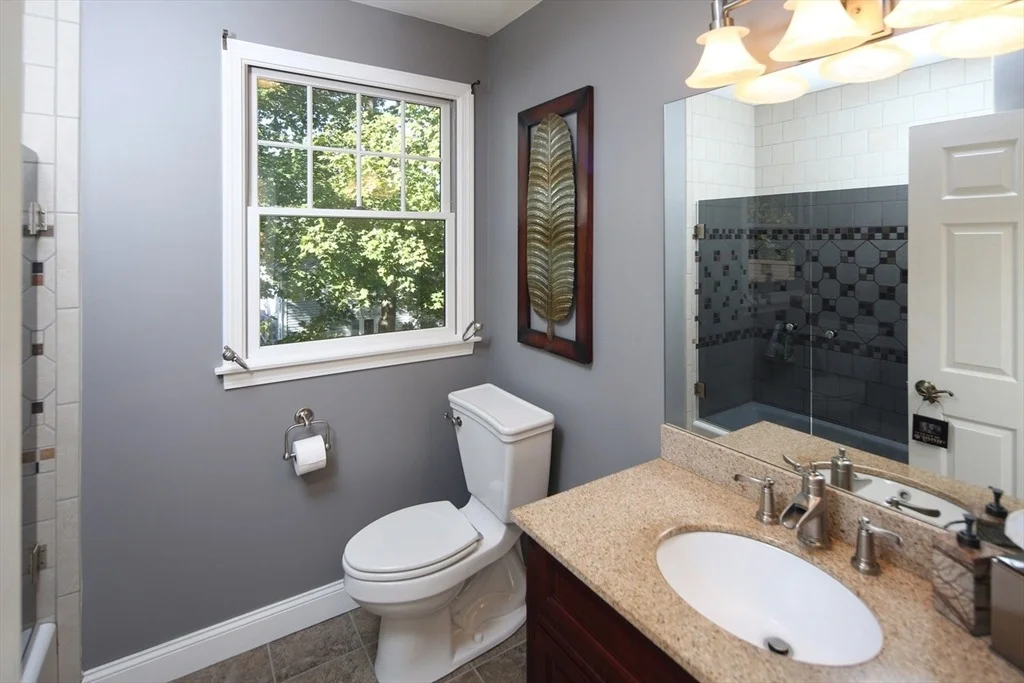 Photo of 40 Lazel St
