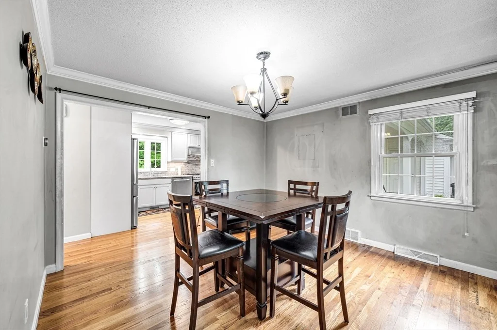 Photo of 18 Blokland Dr