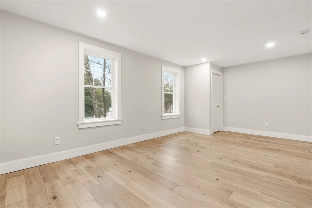 Photo of 68 Lakeside Dr