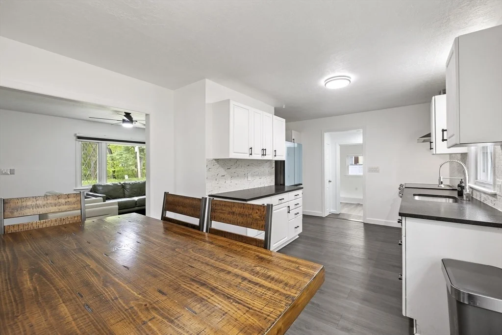 Photo of 376 Hermitage Dr