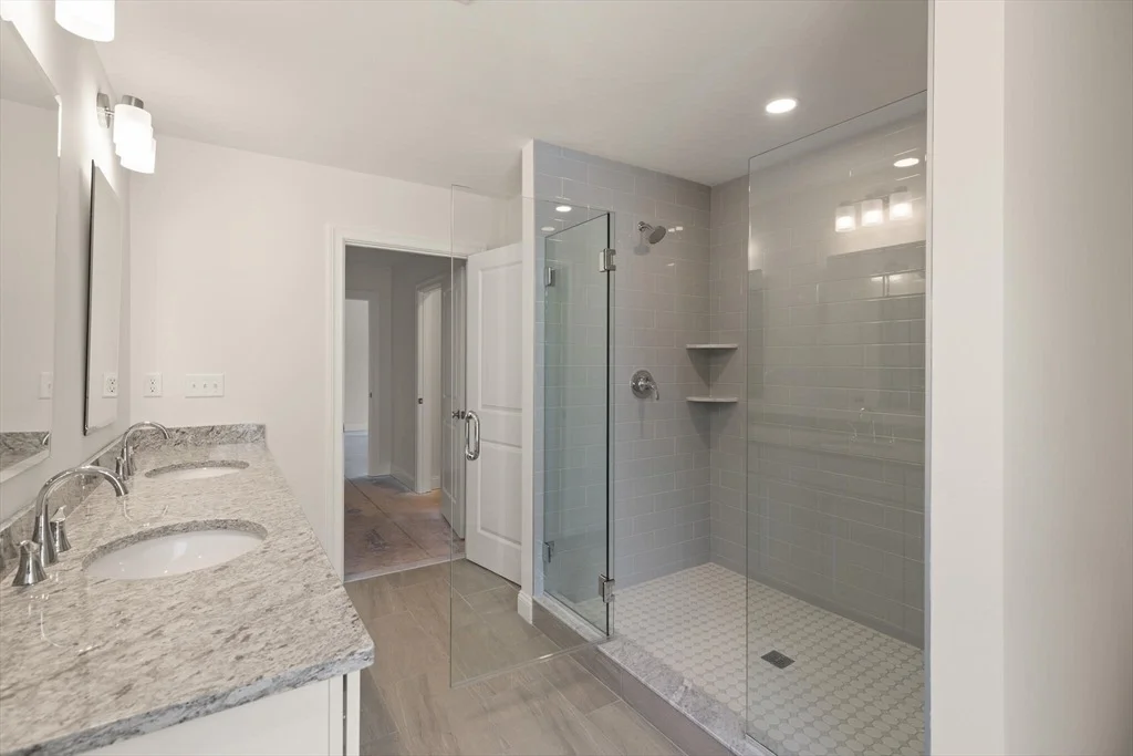 Photo of 66 3 Parish Rd