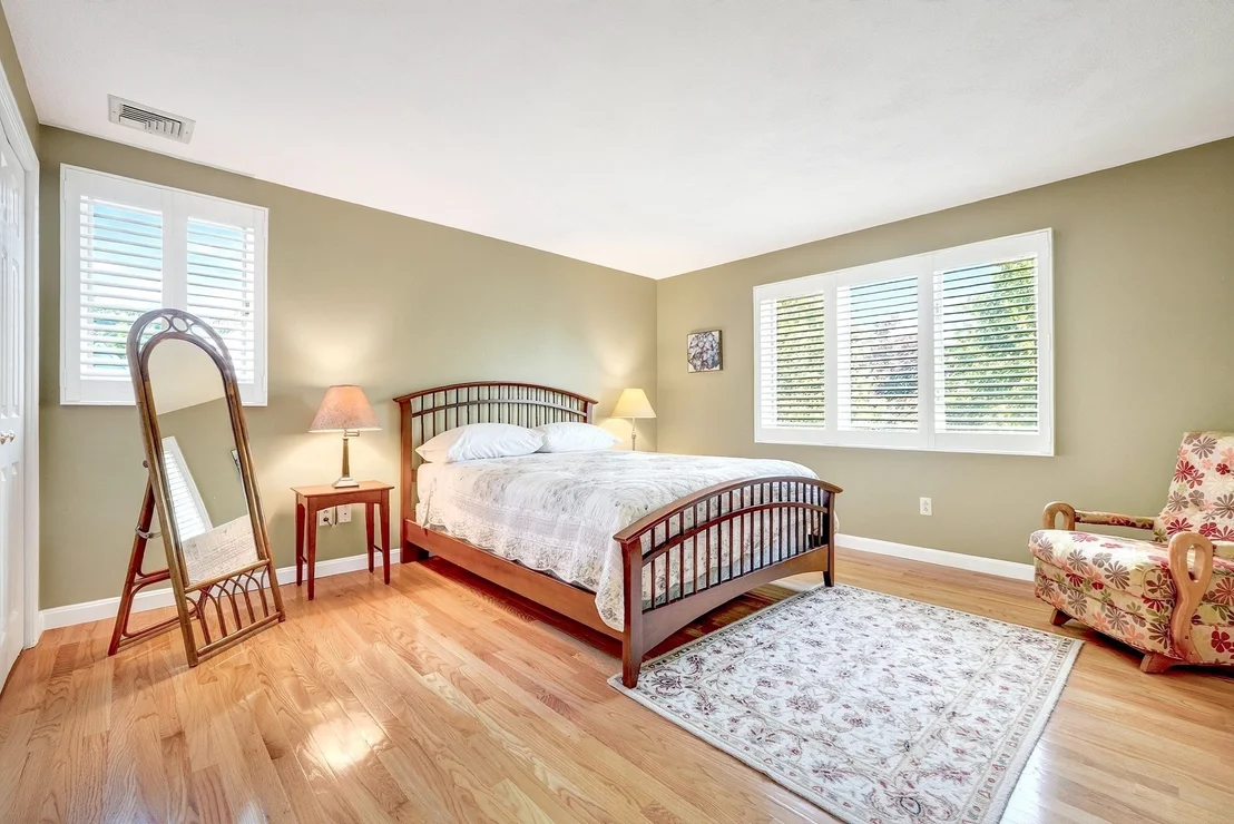 Photo of 14 Mulberry Ln