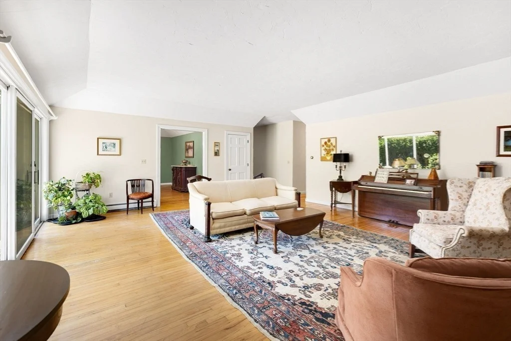 Photo of 89 Swift Ave