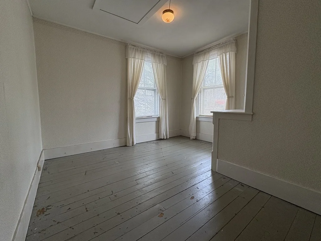 Photo of 419 Main Road